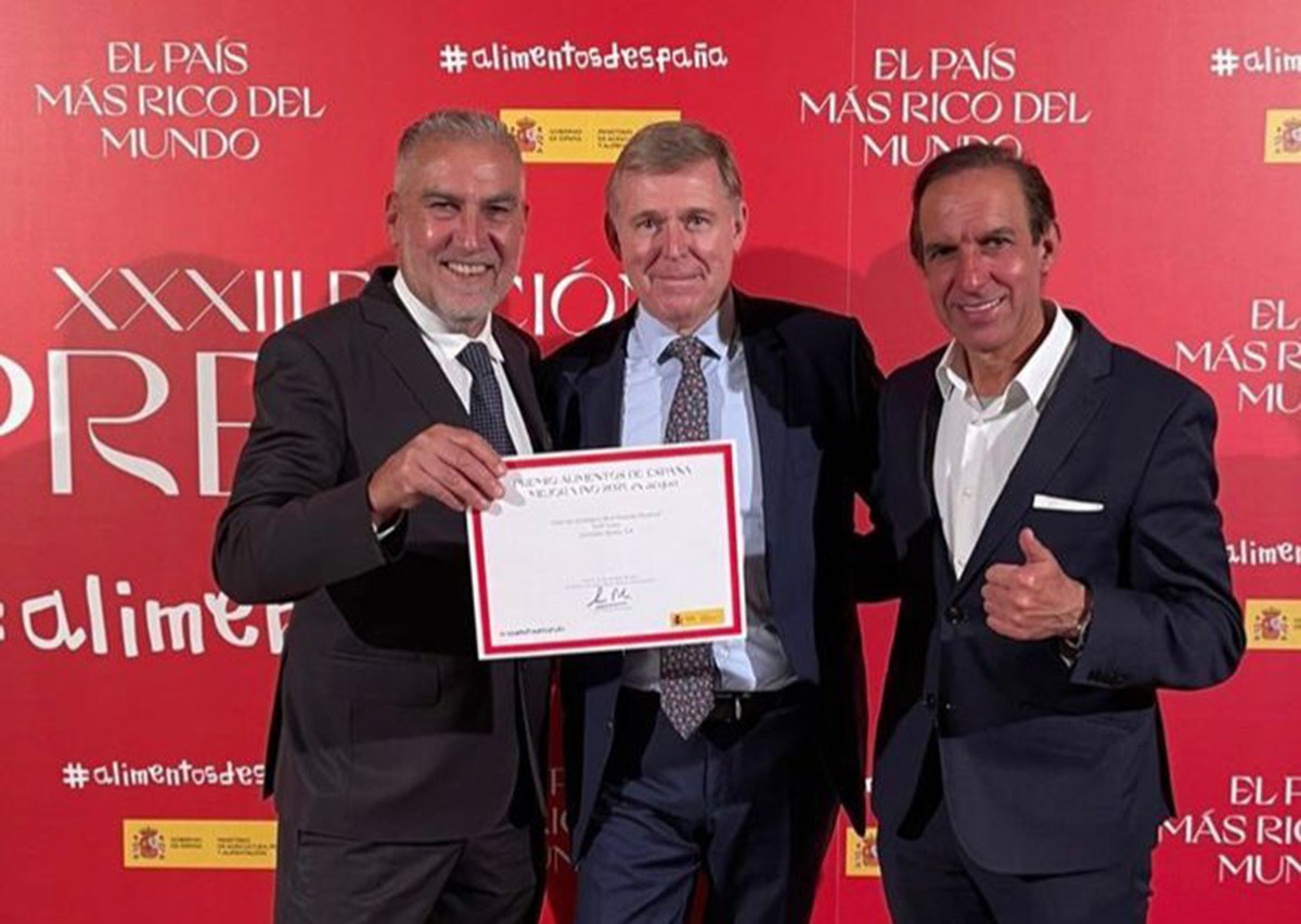 Damià Deàs, Jorge A. Grosso i Rafael Sandoval a l'entrega dels premis